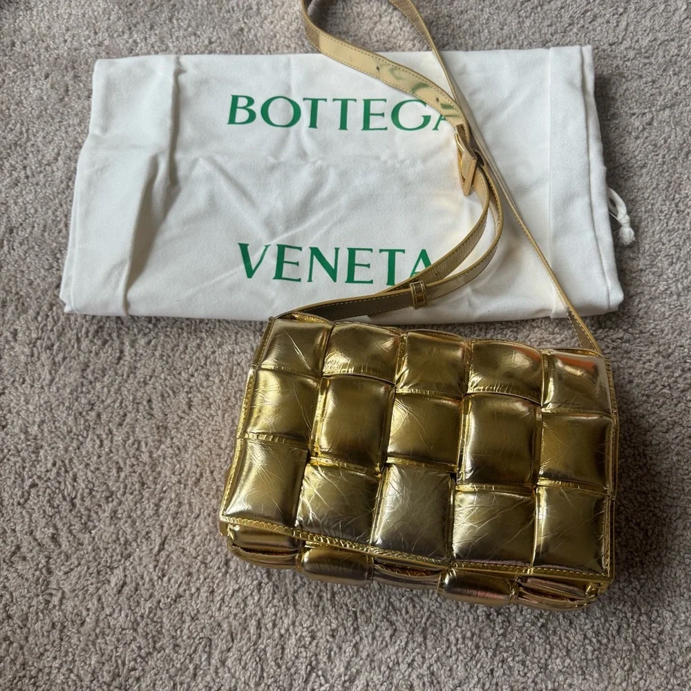 [Sold] BV Mirror Lambskin Intreccio Padded Cassette Crossbody Bag in Gold - Picture 4 of 14